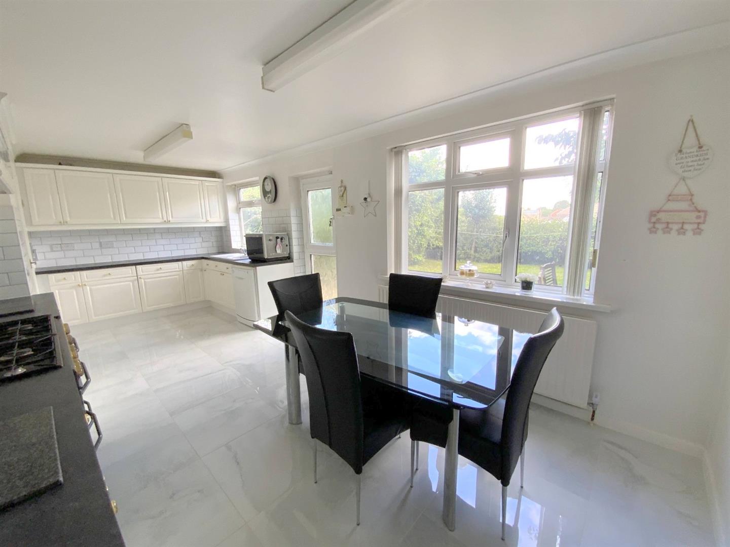 Louth Road, HoltonLeClay, Grimsby Argyle Estate Agents